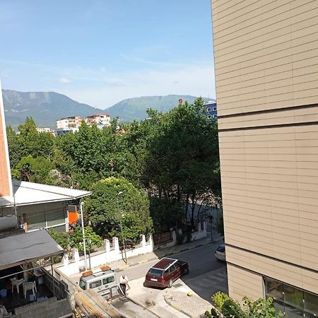 Royal 3 Hostel Tiranë Ngoại thất bức ảnh