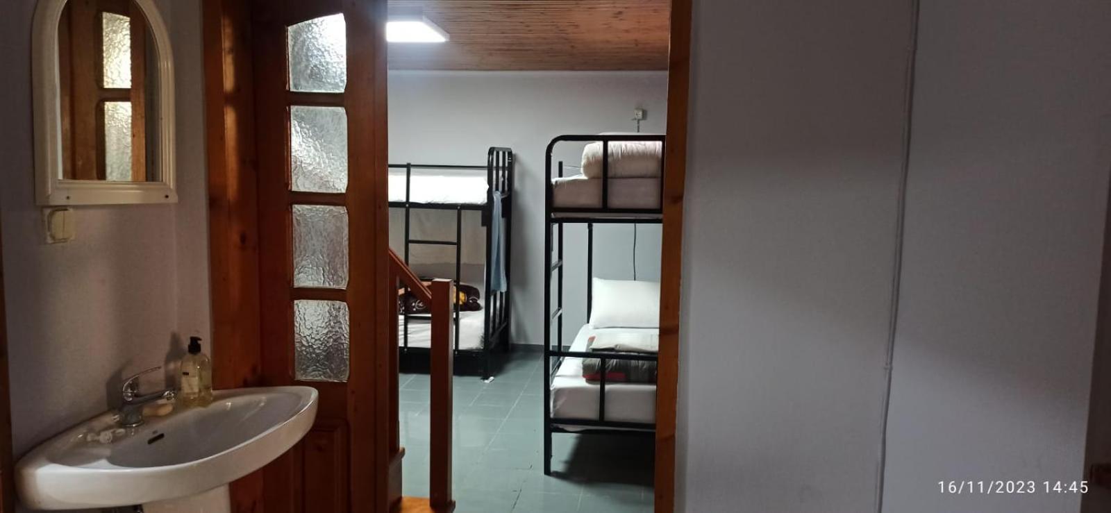 Royal 3 Hostel Tiranë Ngoại thất bức ảnh